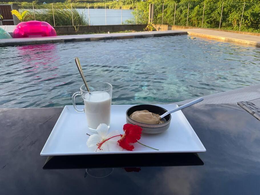 Bungalow Sweet Escape Фаре Екстериор снимка